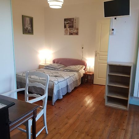 Chambres D'hôtes Anne-Marie Châtillon-sur-Indre Exterior foto
